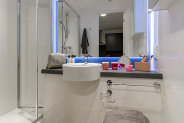 Skyline Bronze Studio at Pavilion Court, 20 First Way, Wembley, London, HA90PE - Image 7